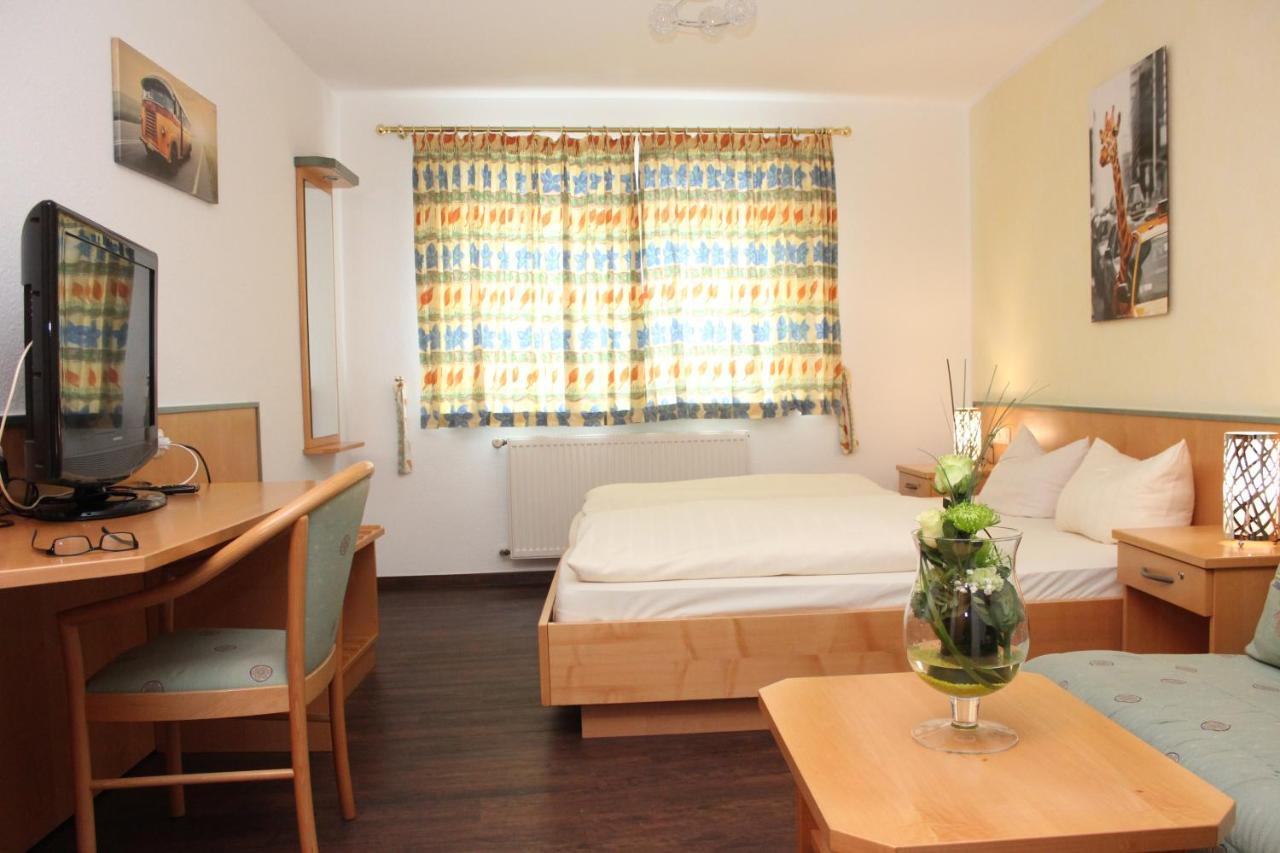 Hotel Ebert Neuhof  Extérieur photo